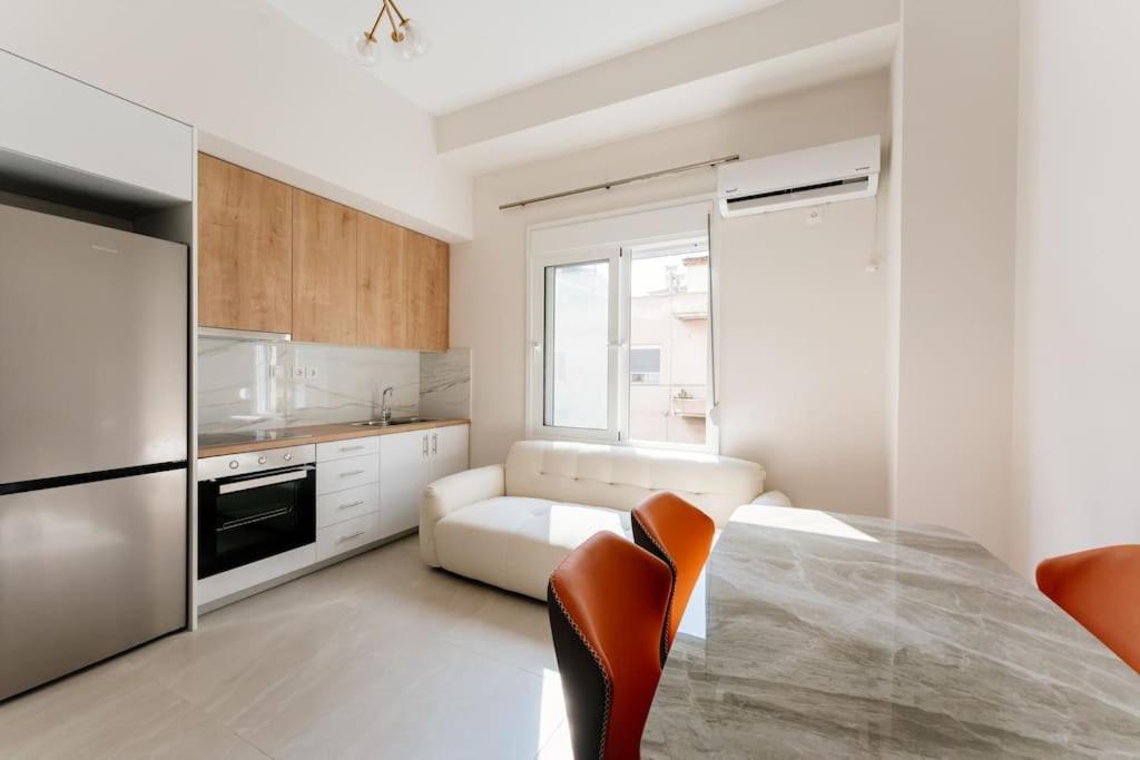 New Center Apartment Near Metro Афіни Екстер'єр фото