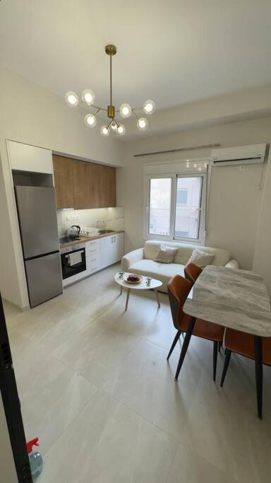 New Center Apartment Near Metro Афіни Екстер'єр фото