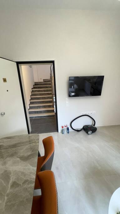 New Center Apartment Near Metro Афіни Екстер'єр фото